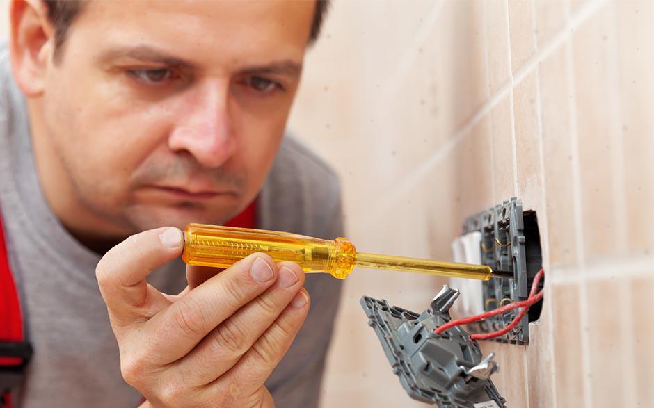 travail électricien Limay